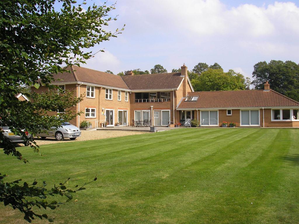 Meadow House Hotel Burwell  Exterior photo